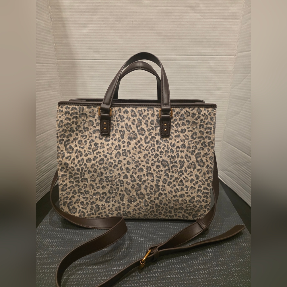 Betsey Johnson With Cowboy Boot Chain Leopard Bag. - Picture 2 of 16